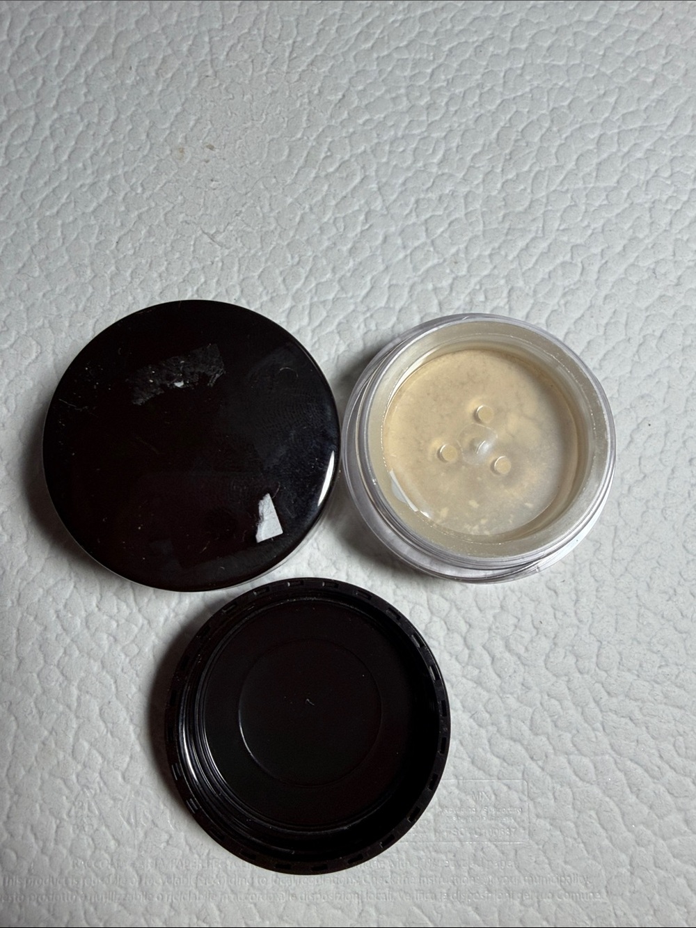 Translucent Loose Setting Powder
Laura Mercier - Picture 2 of 3